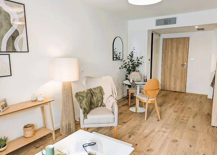 Aparthotel De Proche De Chelles (Seine-et-Marne)
